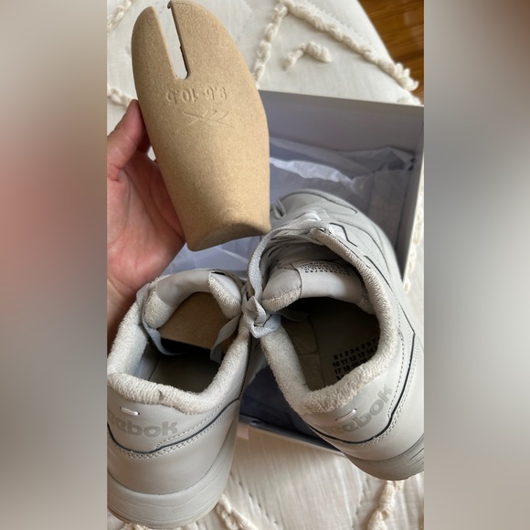 MAISON MARGIELA REEBOK TABI SNEAKERS - Picture 12 of 13